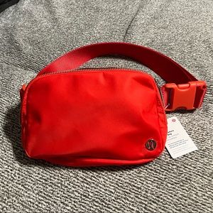 NWT Lululemon Everywhere Belt Bag *Love Red*